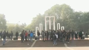 শহীদ মিনারে শিক্ষার্থীদের সমাবেশ