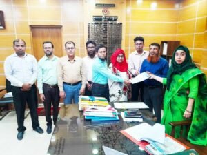 স্মারকলিপি প্রদান চলছে