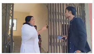 সাংবাদিককে হুমকি