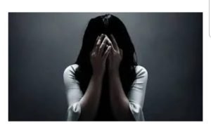 স্কুলছাত্রীকে গণধর্ষণের