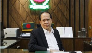সাবেক সিইসি নূরুল হুদার পর গ্রেপ্তার সাবেক সিইসি হাবিবুল আউয়াল, ছবি: নিউ এজ