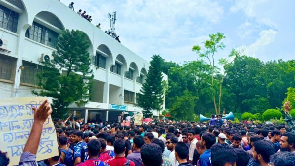 ইসলামী বিশ্ববিদ্যালয়ের (ইবি) আল কোরআন অ্যান্ড ইসলামিক স্টাডিজ বিভাগের ২০২১-২২ শিক্ষাবর্ষের শিক্ষার্থী সাজিদ আবদুল্লাহর রহস্যজনক মৃত্যুর সুষ্ঠু তদন্ত
