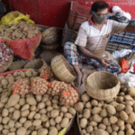 খুচরা বাজারে আলুর দাম দ্বিগুণ, লাভবান শুধু মধ্যস্বত্বভোগীরা