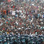 শাহবাগে বুয়েট শিক্ষার্থীদের লং মার্চ, পুলিশি হস্তক্ষেপে উত্তেজনা