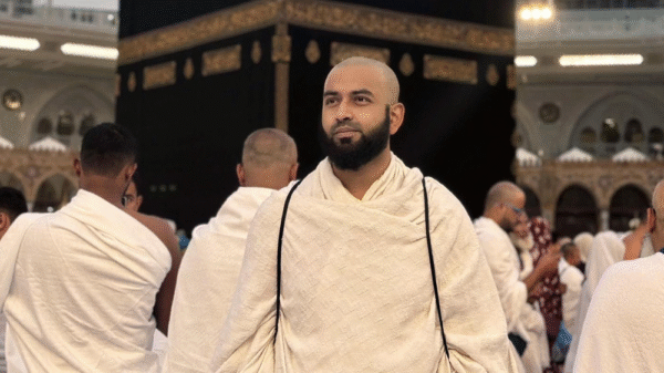 Tamim Mridha in Umrah