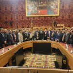 বাংলাদেশের ৫৫তম বিজয় দিবস উপলক্ষে হাউস অব লর্ডসে ড. ওয়ালী তসর উদ্দিন এমবিই-কে বিশেষ সম্মাননায় ভূষিত