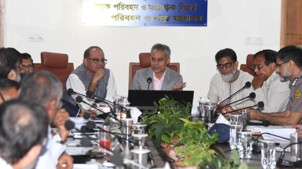 ঢাকায় সড়ক পরিবহন বিভাগের সভায় সড়ক পরিবহন ও সেতুমন্ত্রী শেখ রবিউল আলম