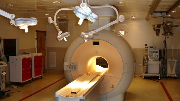 Medical treatment equipment, illustrative photograph by David Trinks / Unsplash